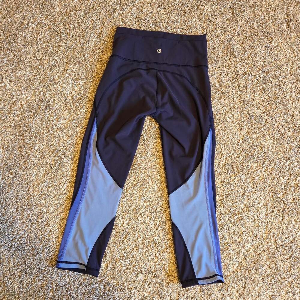 Lululemon Women's Blue and Navy Leggings